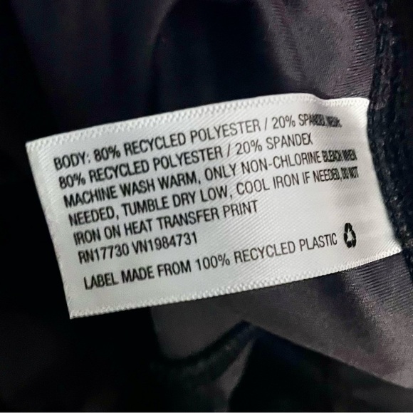 EUC! Women’s Bkack/Grey Camouflage Leggings Size XL - Picture 11 of 16